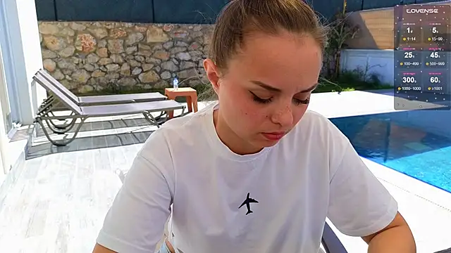 Snapshot of Misss_Vikk chatting on March 7, 2025, 8:23 am Misss Vikk online show from March 7, 2025, 8:23 am