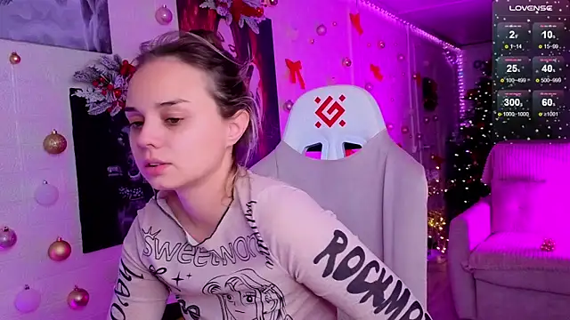 Snapshot of Misss_Vikk chatting on December 15, 2025, 6:28 am Misss Vikk online show from December 15, 2025, 6:28 am