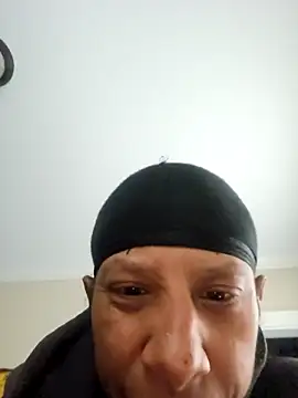 Snapshot of Vybezmaster chatting on November 16, 2025, 6:35 pm Vybezmaster online show from November 16, 2025, 6:35 pm