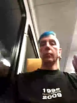 seelengleich online show from December 18, 2024, 8:57 pm