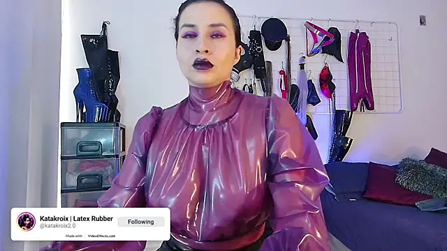 Snapshot of mylatexpleasure chatting on November 8, 2025, 8:07 pm mylatexpleasure online show from November 8, 2025, 8:07 pm