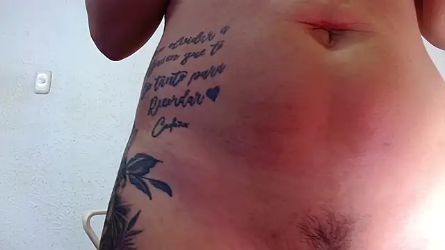 Snapshot of Sweet_baby_hellen chatting on January 25, 2025, 9:57 am Sweet baby hellen online show from January 25, 2025, 9:57 am