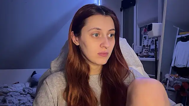 Uniarten online show from November 21, 2025, 8:29 pm