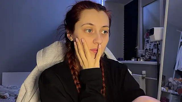 Uniarten online show from January 10, 2026, 5:58 pm