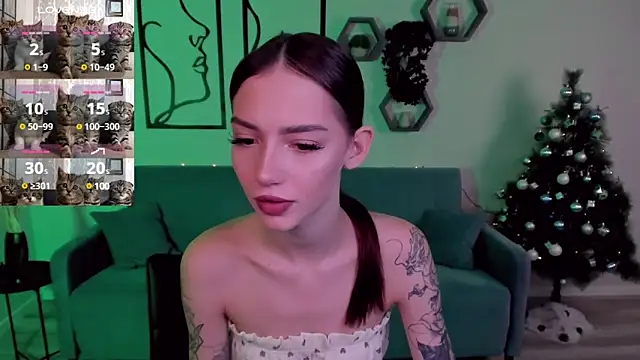 SophieCatty online show from January 4, 2025, 10:49 am