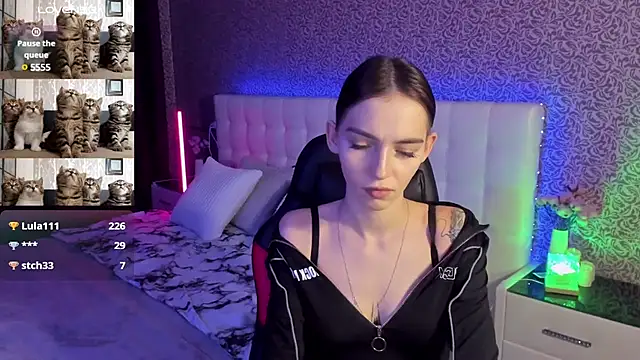 SophieCatty online show from March 4, 2025, 11:51 am