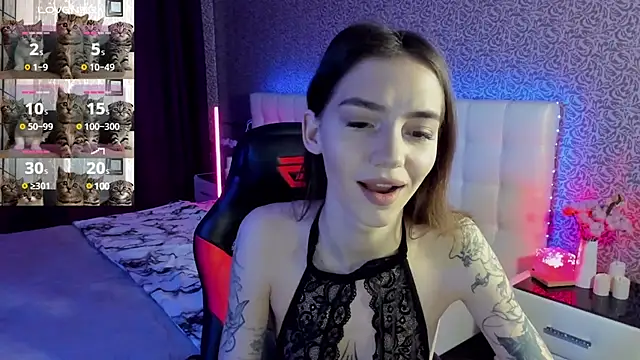 SophieCatty online show from March 21, 2025, 7:33 am