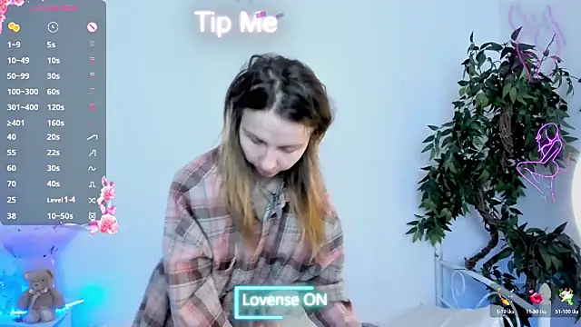 Snapshot of Bell_a_mi_ chatting on April 7, 2026, 11:21 am Bell a mi online show from April 7, 2026, 11:21 am