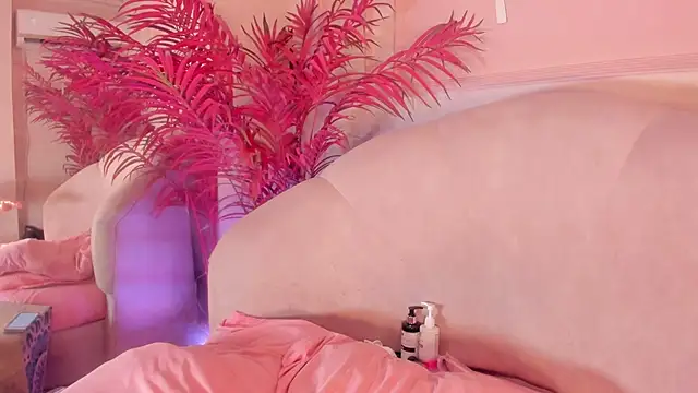 Snapshot of Saekohofman chatting on January 7, 2025, 7:31 am Saekohofman online show from January 7, 2025, 7:31 am