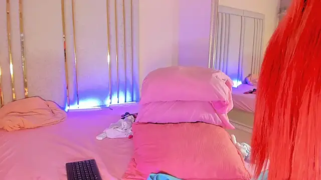 Snapshot of Saekohofman chatting on February 10, 2025, 4:19 am Saekohofman online show from February 10, 2025, 4:19 am