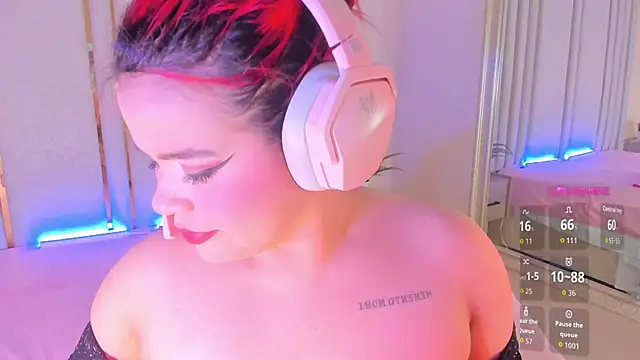 Snapshot of Saekohofman chatting on September 11, 2025, 4:12 am Saekohofman online show from September 11, 2025, 4:12 am