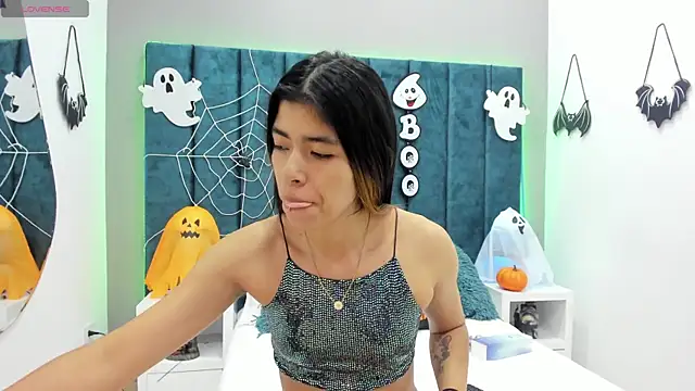 Girl Cherry online show from October 12, 2025, 11:31 am