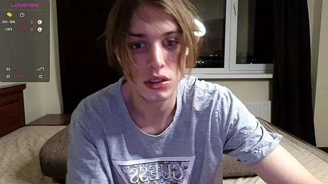 Snapshot of Cryptikov chatting on December 8, 2024, 8:25 pm Cryptikov online show from December 8, 2024, 8:25 pm