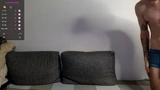 Snapshot of Cryptikov chatting on December 18, 2024, 1:45 pm Cryptikov online show from December 18, 2024, 1:45 pm