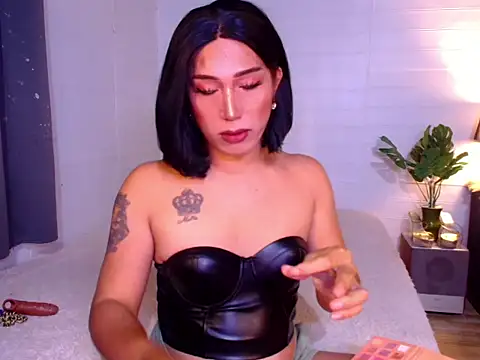 MissMagdalena online show from November 25, 2025, 5:24 pm