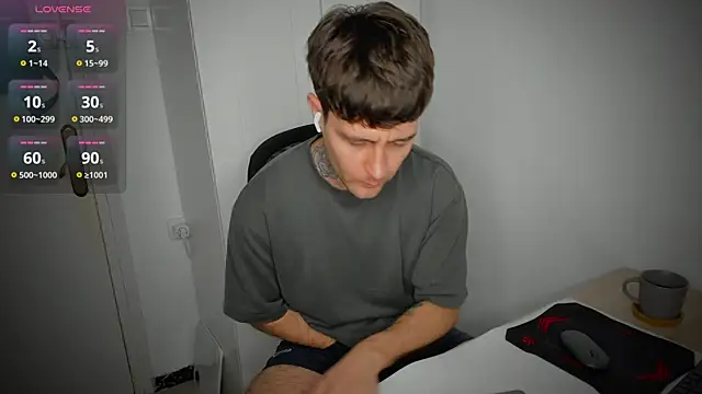 HonestAndrew online show from April 11, 2026, 6:51 am