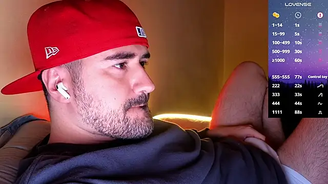 DominantTheo online show from November 11, 2025, 3:50 am