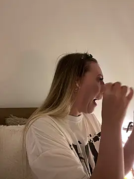 Eva Ryen online show from November 14, 2025, 5:22 pm