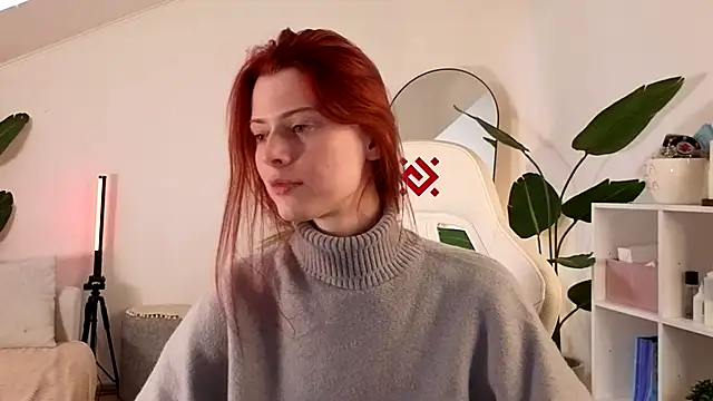 doll lesli online show from December 19, 2025, 9:27 am