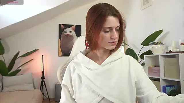 doll lesli online show from February 27, 2026, 12:49 pm