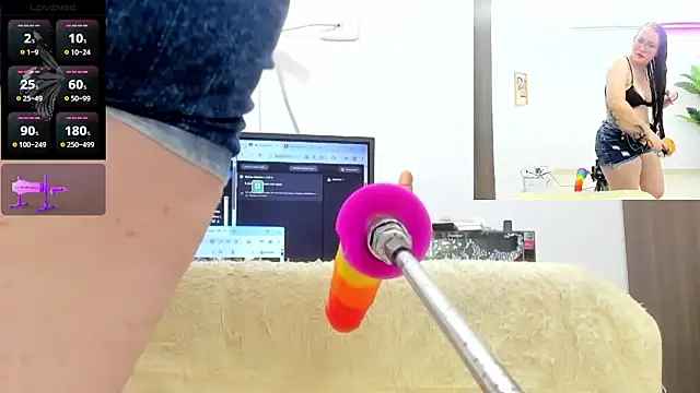 Paulina Davis  online show from January 11, 2026, 12:04 am