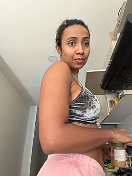 Victoriasant online show from April 4, 2026, 6:49 pm