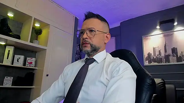 MrFrank tattoo online show from November 19, 2025, 12:05 pm