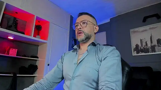 MrFrank tattoo online show from February 25, 2026, 10:36 am