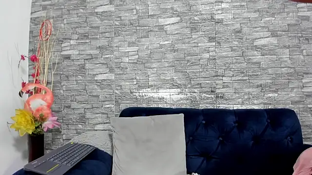 LizzRouse online show from February 23, 2025, 6:01 pm