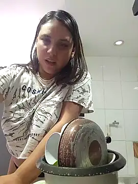 LizzRouse online show from October 20, 2025, 5:13 pm