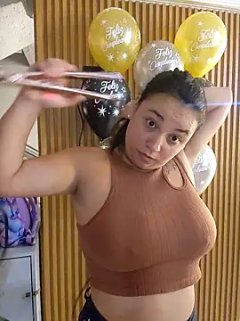 LizzRouse online show from February 16, 2026, 12:56 pm