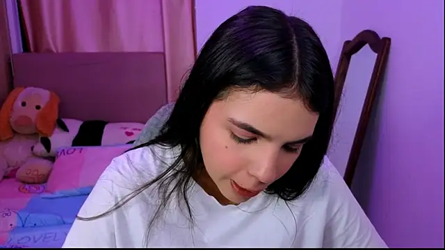  elenna online show from October 31, 2025, 5:25 pm