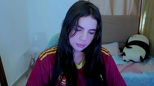 Snapshot of _elenna chatting on July 4, 2026, 5:41 pm elenna online show from July 4, 2026, 5:41 pm