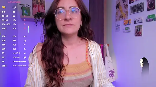 Snapshot of linda_giggle chatting on June 19, 2026, 10:24 pm linda giggle online show from June 19, 2026, 10:24 pm