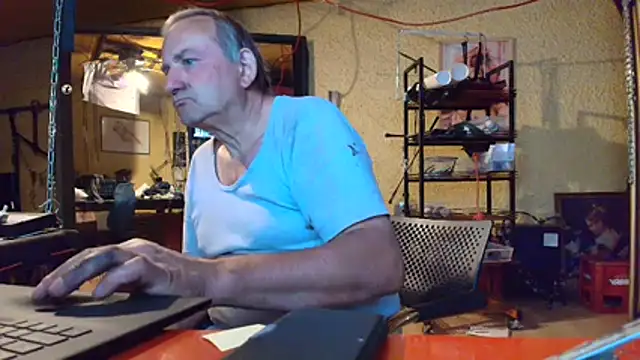 Snapshot of jeanlulu chatting on July 21, 2026, 7:49 pm jeanlulu online show from July 21, 2026, 7:49 pm