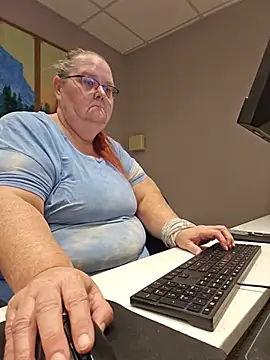 Snapshot of Hornybbw1978 chatting on July 10, 2026, 5:23 am Hornybbw1978 online show from July 10, 2026, 5:23 am
