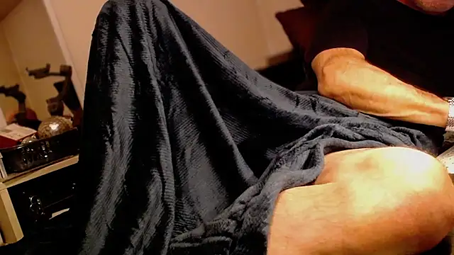 mike30nbg online show from January 22, 2025, 9:32 pm