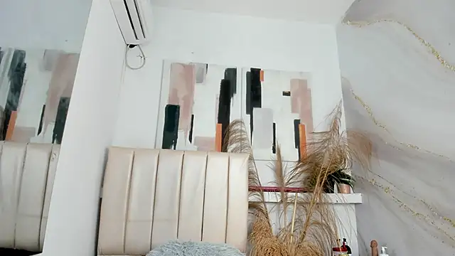 kristyl paez online show from February 5, 2026, 5:50 pm