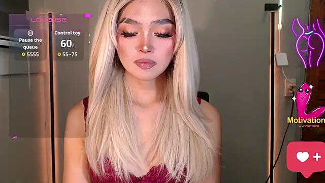 Itsme claire online show from March 25, 2026, 11:33 pm