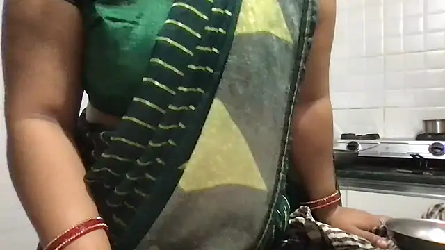 Riyasingh9 online show from July 17, 2026, 4:52 am