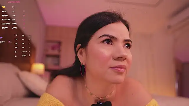 tatikiss  online show from November 29, 2025, 11:57 am