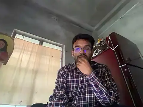 Snapshot of HorriblePastry chatting on December 18, 2025, 9:37 am HorriblePastry online show from December 18, 2025, 9:37 am