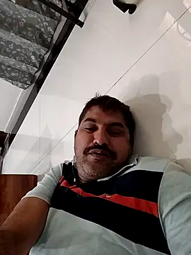 Snapshot of Amandev7 chatting on May 29, 2026, 2:53 am Amandev7 online show from May 29, 2026, 2:53 am