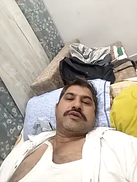 Snapshot of Amandev7 chatting on June 11, 2026, 3:59 am Amandev7 online show from June 11, 2026, 3:59 am