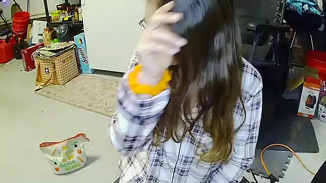 Dakota 02 online show from October 27, 2025, 12:20 pm