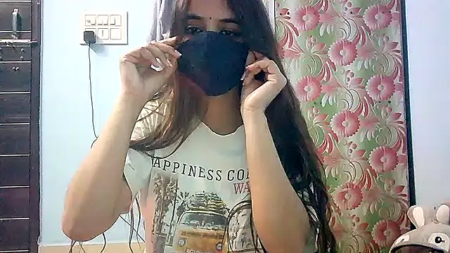 Snapshot of lovelydesi21 chatting on January 12, 2025, 5:33 pm lovelydesi21 online show from January 12, 2025, 5:33 pm