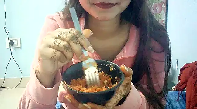 Snapshot of lovelydesi21 chatting on January 14, 2025, 5:56 pm lovelydesi21 online show from January 14, 2025, 5:56 pm