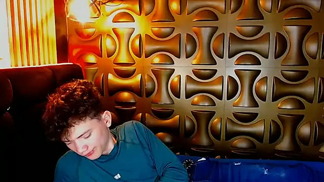 Snapshot of cruz_dante chatting on July 31, 2026, 7:24 pm cruz dante online show from July 31, 2026, 7:24 pm