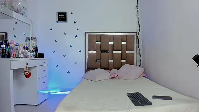 kendall-ewers online show from February 13, 2026, 12:06 am