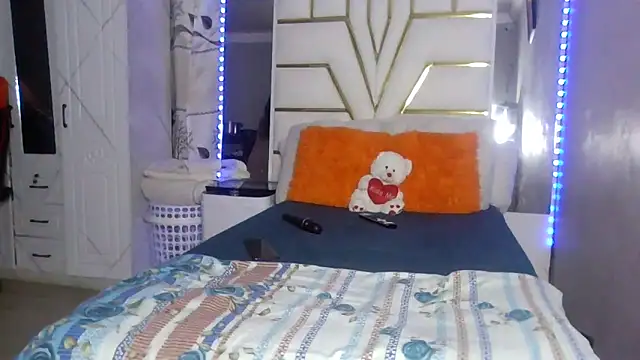 SexyyNana online show from November 19, 2025, 11:27 pm